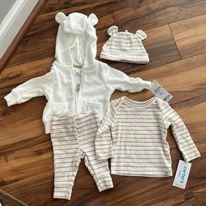 NWT carters new born set